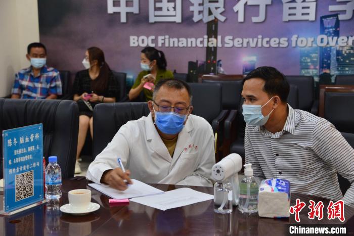 活動(dòng)現(xiàn)場?！∮嘞娆B 攝