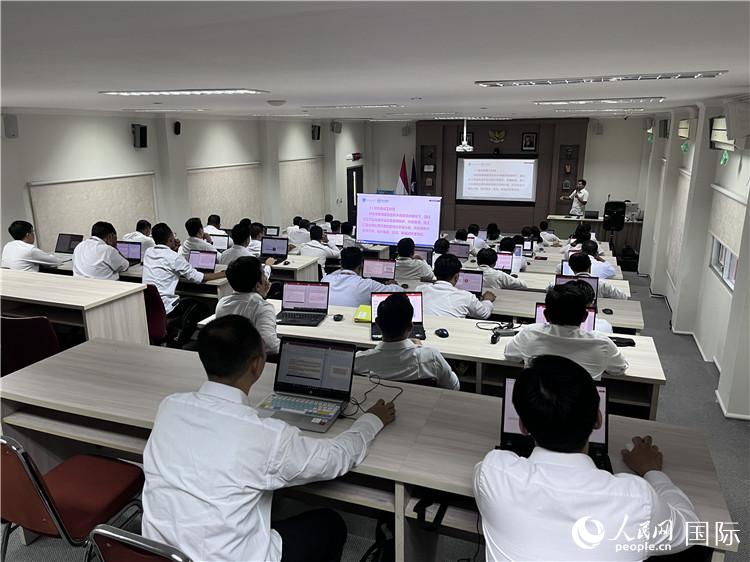 學(xué)習(xí)現(xiàn)場(chǎng)。人民網(wǎng)記者 張杰攝