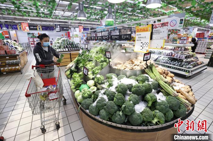 30年間，購物方式從“手推車”到“一鍵購”，美特好見證著山西超市經(jīng)濟(jì)的變遷?！?jiān)?攝