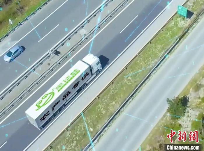 線上一鍵下單，實(shí)體門店本地配送，實(shí)現(xiàn)“即買即送”，“即時(shí)零售”將訂單在電商平臺(tái)、實(shí)體門店連接在一起?！∶捞睾眉瘓F(tuán)供圖