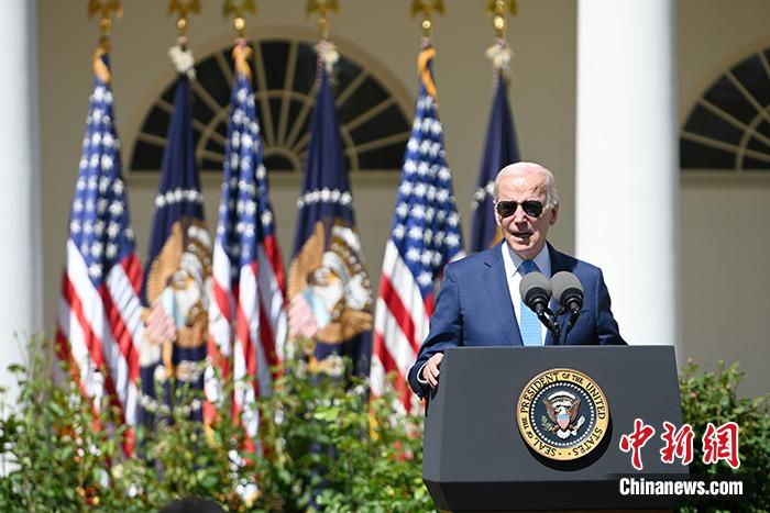當?shù)貢r間4月25日，美國總統(tǒng)、民主黨人拜登以一段競選視頻宣傳片，正式宣布2024年競選連任。資料圖為拜登在白宮。 <a target='_blank' href='/' _fcksavedurl='/'><p  align=