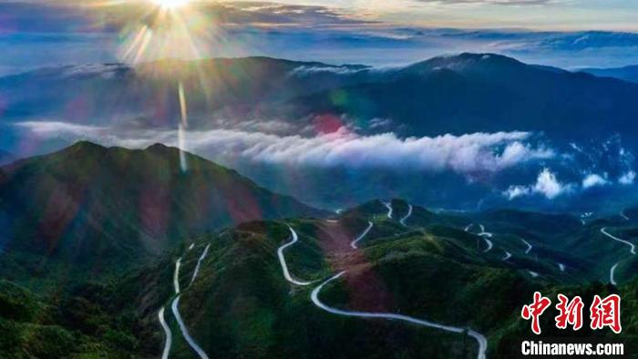 湖南城步苗族自治縣地處湘西南苗疆要區(qū)?！〕遣娇h委宣傳部 供圖