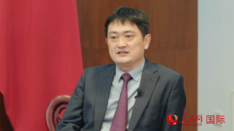 中國(guó)駐阿根廷使館代辦孫怡接受人民網(wǎng)專訪。人民網(wǎng)記者 張若涵攝