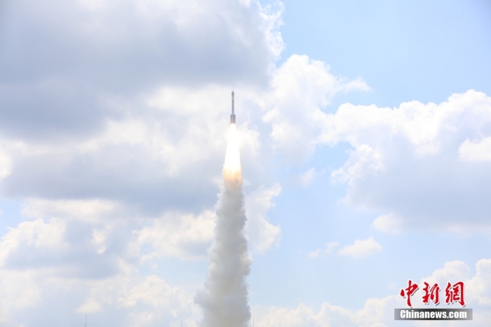 北京時(shí)間 2023年9月10日12時(shí)30分，中國在太原衛(wèi)星發(fā)射中心使用長征六號(hào)改運(yùn)載火箭，成功將遙感四十號(hào)衛(wèi)星發(fā)射升空，衛(wèi)星順利進(jìn)入預(yù)定軌道，發(fā)射任務(wù)獲得圓滿成功。該衛(wèi)星主要用于開展電磁環(huán)境探測及相關(guān)技術(shù)試驗(yàn)。此次任務(wù)是長征系列運(yùn)載火箭第487次飛行。王曉虎 攝