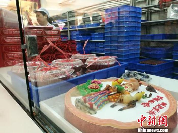 資料圖：等待銷售的重陽糕?！＄娚?攝