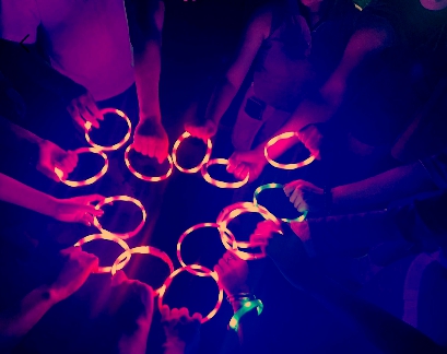 圖為玩家佩戴的手環(huán)。受訪者供圖