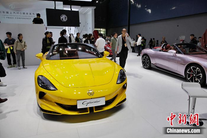 中國品牌新能源跑車。中新財經(jīng)記者 葛成 攝