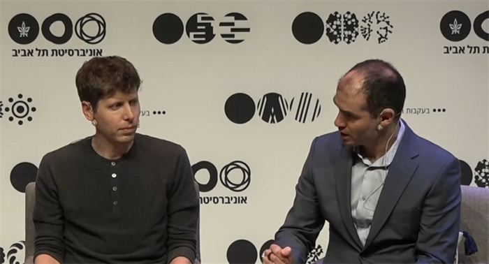 奧特曼和伊利亞在以色列特拉維夫大學的圓桌分享會。圖源：視頻截圖