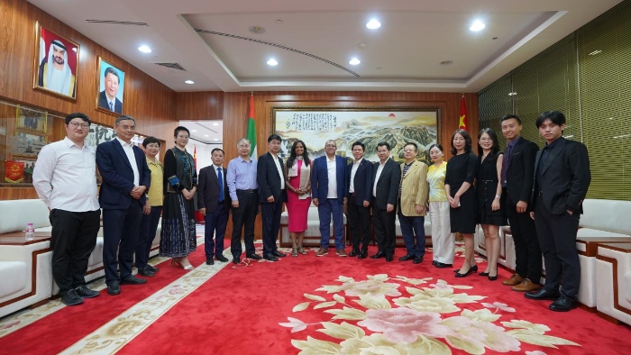 與會代表合影。阿聯(lián)酋中國和平統(tǒng)一促進(jìn)會供圖