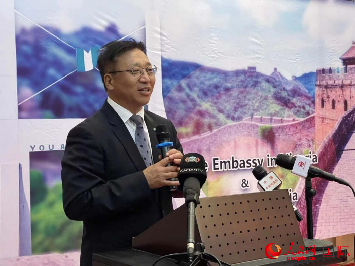 中國駐尼日利亞大使崔建春發(fā)表主旨演講。人民網(wǎng)記者 姜宣攝