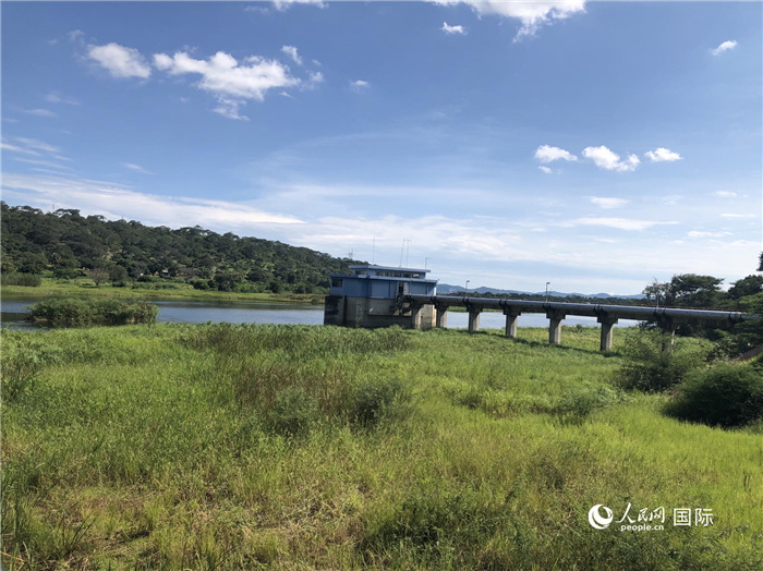 位于卡夫河渡口的供水項目。人民網(wǎng)記者 黃培昭攝