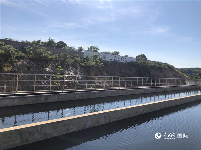 由中國土木工程（贊比亞）有限公司承建的卡夫河供水項目。人民網(wǎng)記者 黃培昭攝