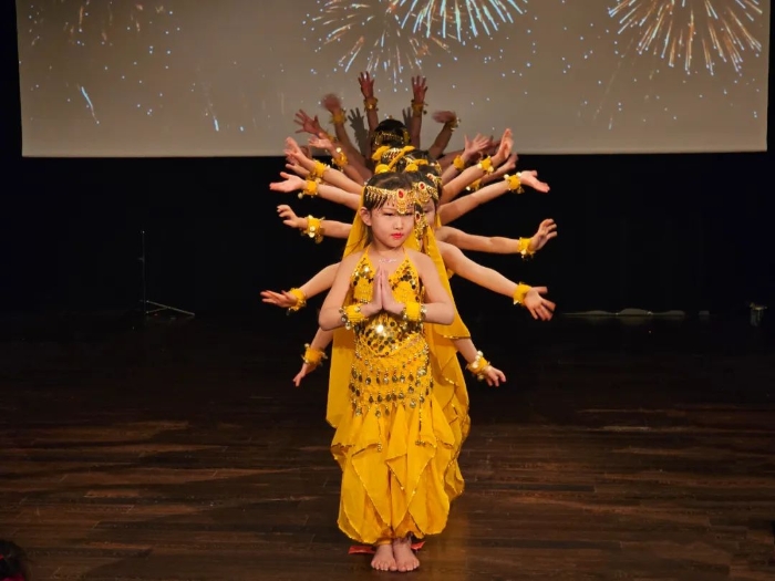 舞蹈《千手觀音》。中國駐瑞典大使館供圖。