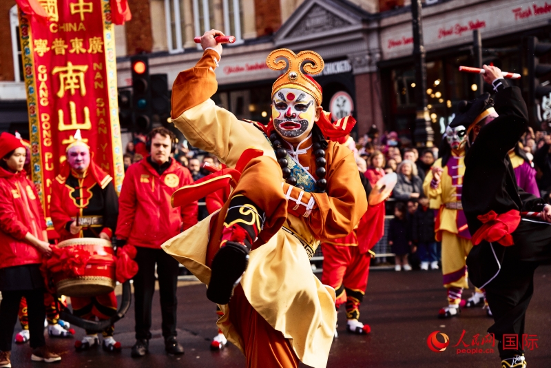 倫敦新春慶典現(xiàn)場。人民網(wǎng) 郭錦標(biāo)、楊浩鵬攝