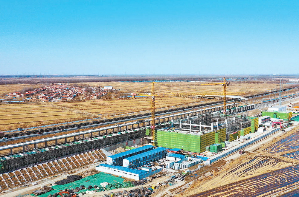 2月26日拍攝的建設(shè)中的京濱鐵路周良站（無人機(jī)照片）。