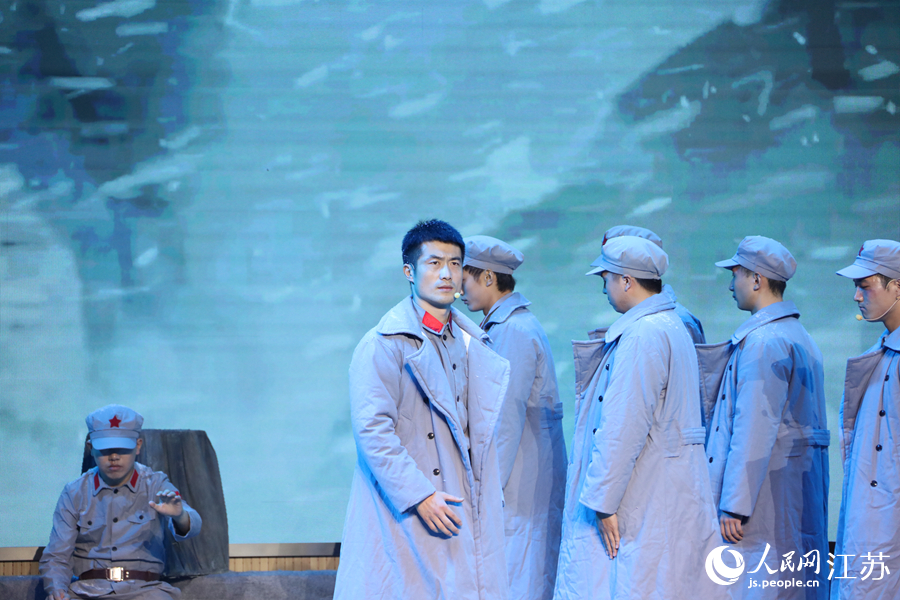 淮安市山陽(yáng)小學(xué)帶來(lái)的紅色故事宣講《豐碑》。人民網(wǎng) 張瀚天攝