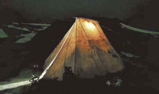 卓乃湖受困。可可西里管理處資料圖片