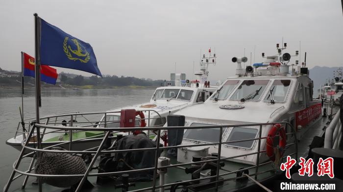 聯(lián)合巡江守護活動現(xiàn)場。　江安縣融媒體中心 攝