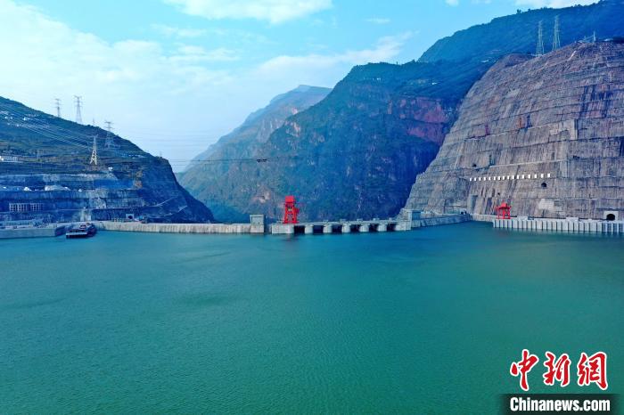 圖為白鶴灘水電站?！∷娝木止﹫D