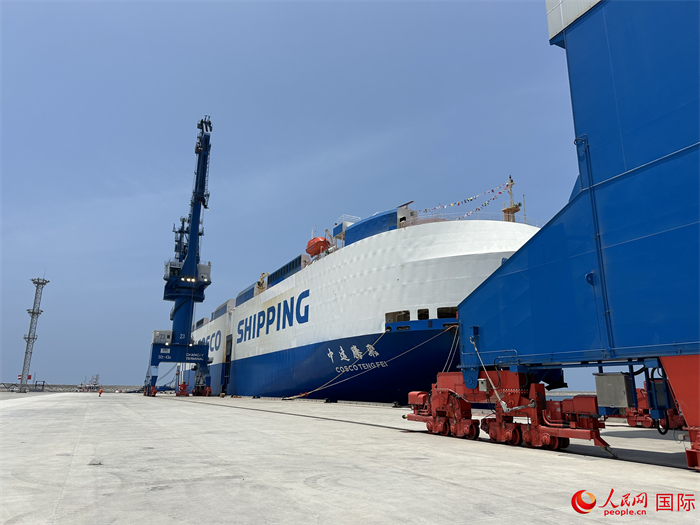 當(dāng)?shù)貢r(shí)間11月15日，?？吭阱X凱港的船只。人民網(wǎng)記者 周雨攝