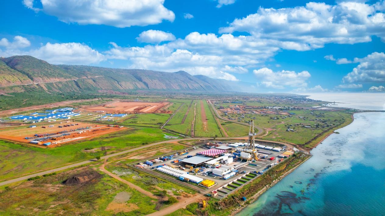 翠鳥油田開發(fā)項(xiàng)目現(xiàn)場航拍圖。田雨攝