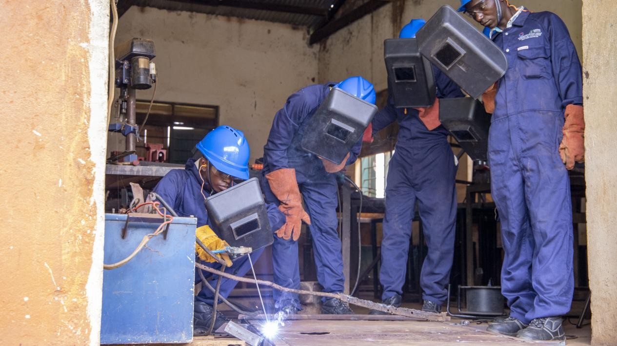 納迦與其他青年在接受技能培訓(xùn)。田雨攝