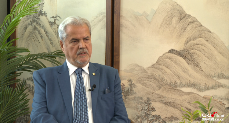 羅馬尼亞前總理訥斯塔塞：中國(guó)九三閱兵是當(dāng)代人的一堂團(tuán)結(jié)必修課_fororder_1