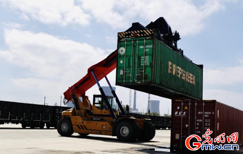 發(fā)現(xiàn)最美鐵路｜鐵龍奔騰！抒寫(xiě)中歐班列草原絲路新篇章