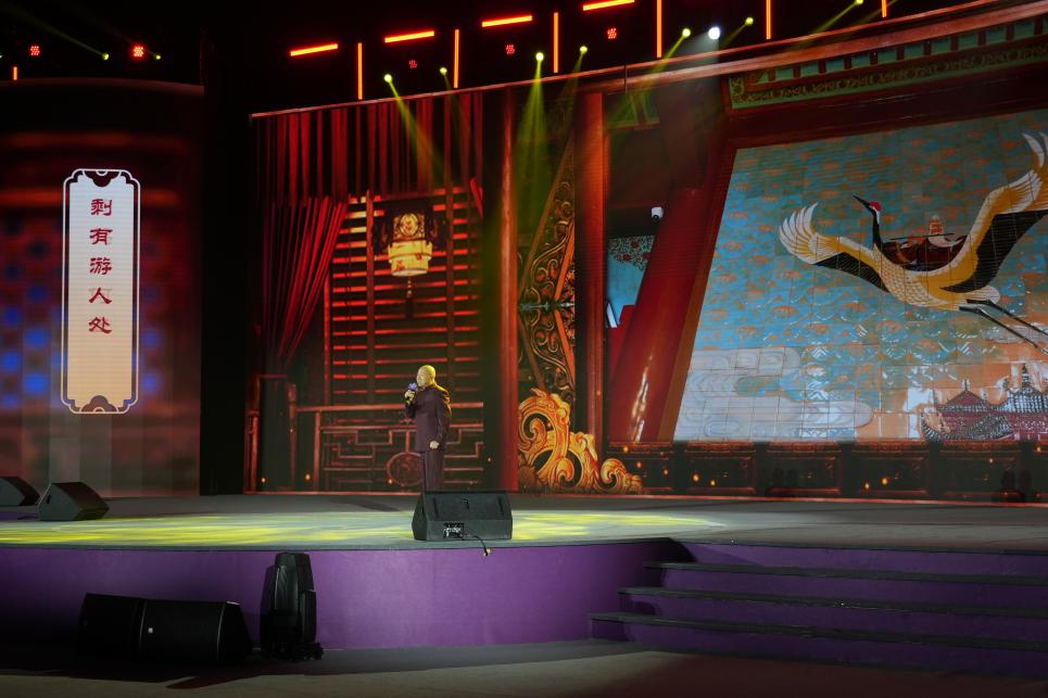 《菩薩蠻·黃鶴樓》節(jié)目現(xiàn)場。人民網(wǎng)記者 于凱攝