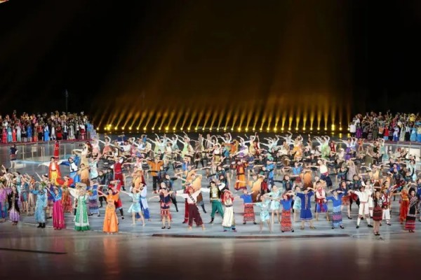 擁抱同心圓 天涯共此時(shí)——記第十二屆全國少數(shù)民族傳統(tǒng)體育運(yùn)動會民族大聯(lián)歡活動