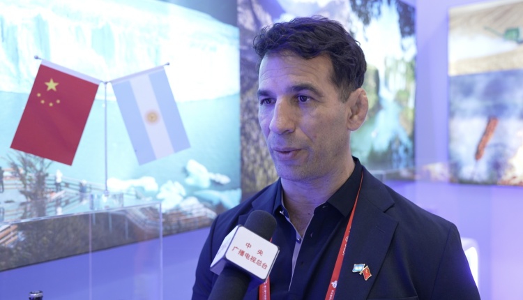 “鏈通”創(chuàng)未來(lái)丨“對(duì)各方來(lái)說(shuō)這都是個(gè)重要的展會(huì)” 鏈博會(huì)為新興經(jīng)濟(jì)體鏈接全球合作伙伴提供新機(jī)遇