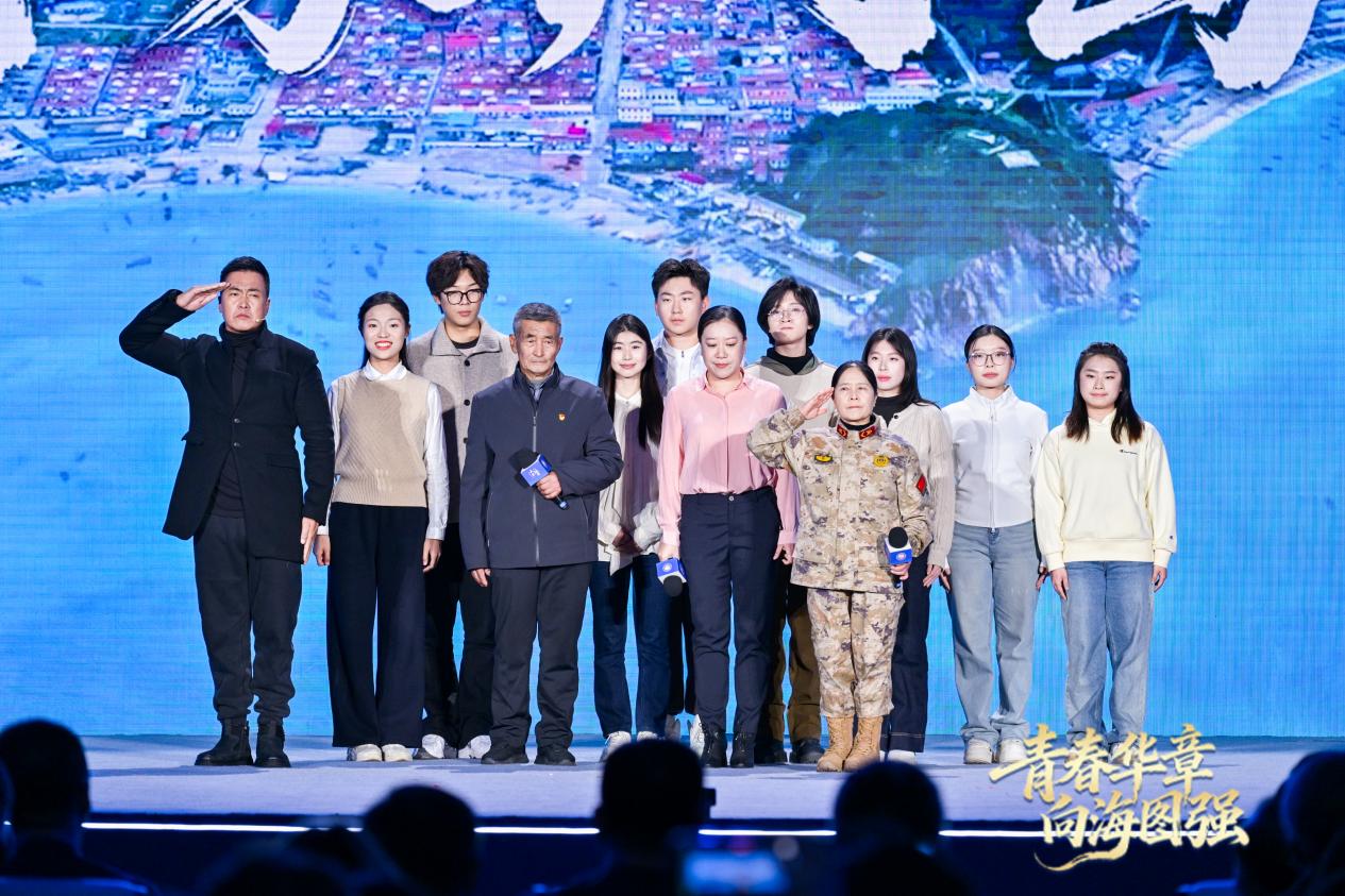 那志東、王仕花、王加輝、秦芳共同講述“平凡中的堅守”。主辦方供圖