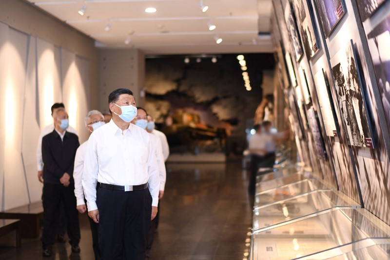 2022年8月16日至17日，中共中央總書記、國家主席、中央軍委主席習(xí)近平在遼寧考察。這是16日下午，習(xí)近平在錦州市考察遼沈戰(zhàn)役紀(jì)念館。 新華社記者 燕雁 攝
