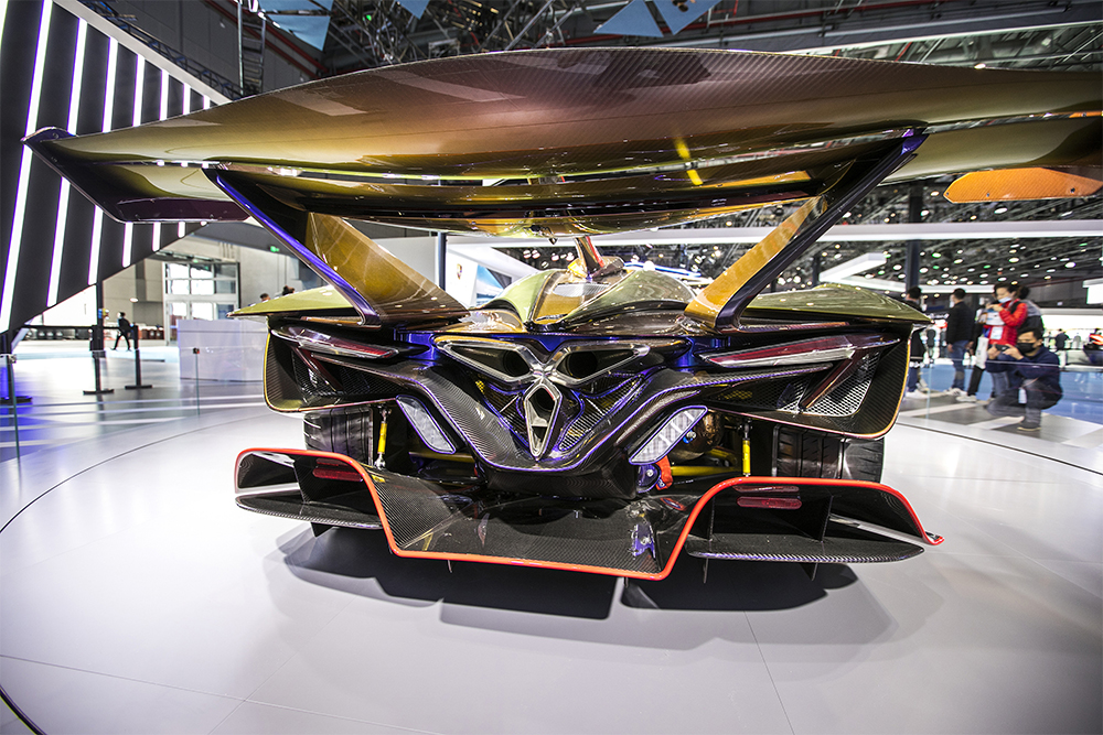 2020年11月5日，上海，來自德國的全球首款全碳纖維跑車亮相進博會。該車總重量只有1250KG。