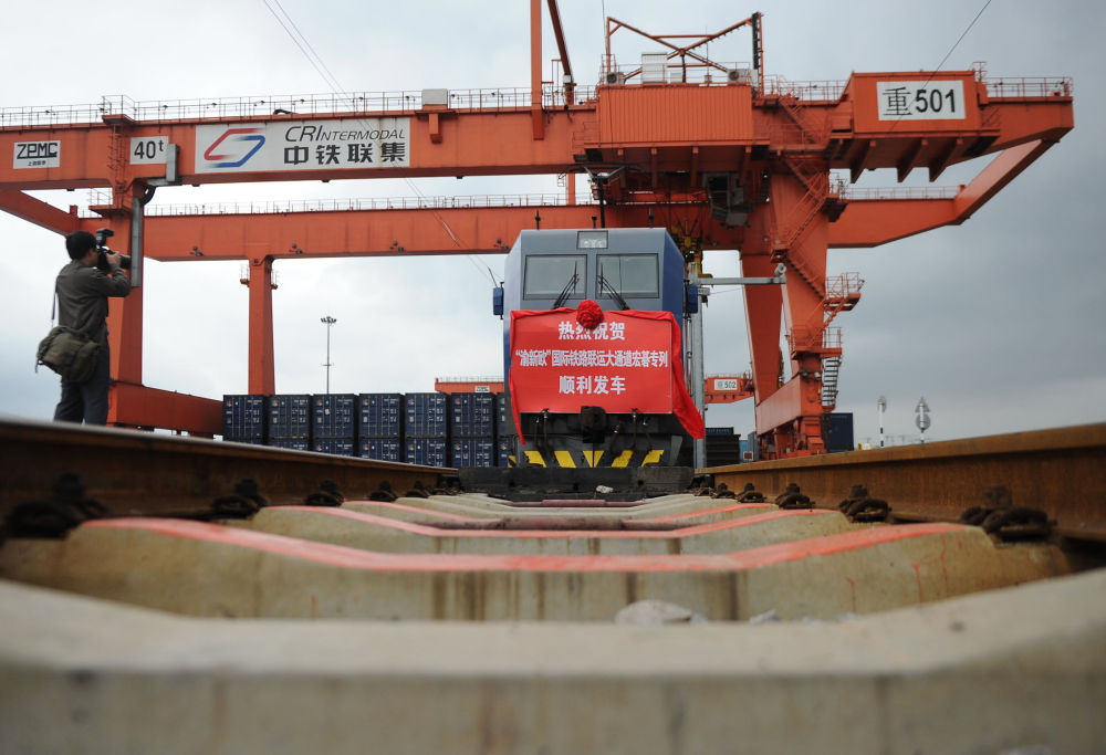 △ 2011年9月22日拍攝的首列“渝新歐”宏碁專列。新華社記者 李健 攝