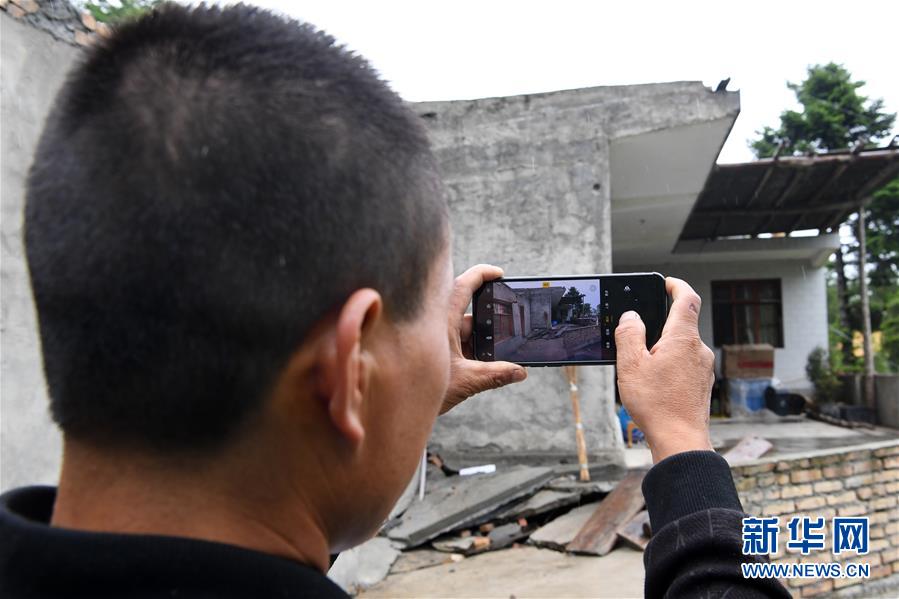 （新華全媒+）（5）千里“挪窩”，踏實開啟新生活