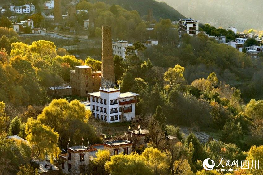 丹巴美景。李永安攝