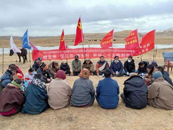 青?，斍撸厚R背宣講隊助推“1號”文件入腦走心