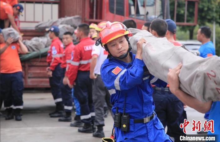 從汶川到瀘定，14年來他們依舊“在現(xiàn)場(chǎng)”