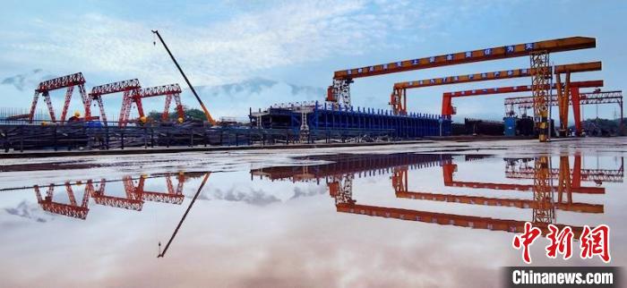 成蘭鐵路高原段T梁發(fā)運(yùn)全部完成?！≈需F八局 供圖