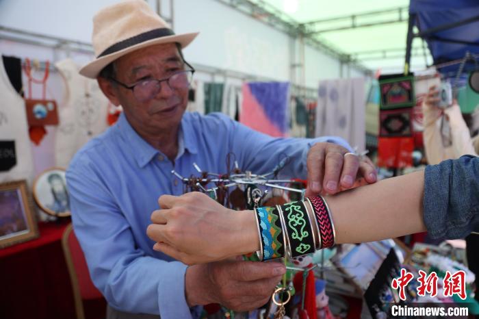 青海格爾木：保護(hù)挖掘、活態(tài)傳承45項(xiàng)非遺