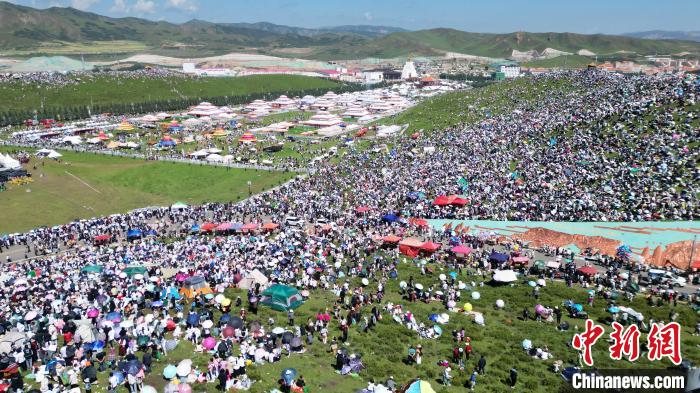 甘肅甘南：歡聚草原“香巴拉”