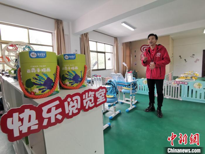 拉薩市堆龍德慶區(qū)幫普村的“心路文化空間”設(shè)有舒適的閱覽室。　趙延 攝