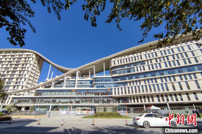 圖為西藏自治區(qū)婦產兒童醫(yī)院，該院填補了西藏沒有省級兒童醫(yī)院(婦幼保健院)的空白?！〗w波 攝