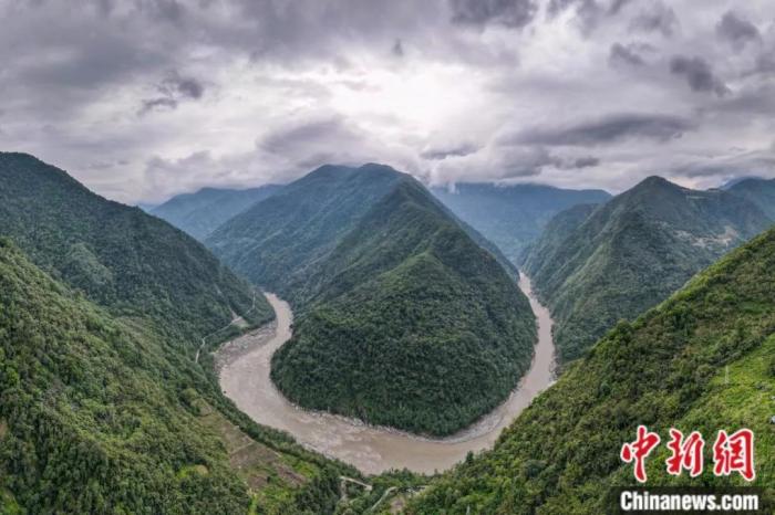 林多大拐彎。