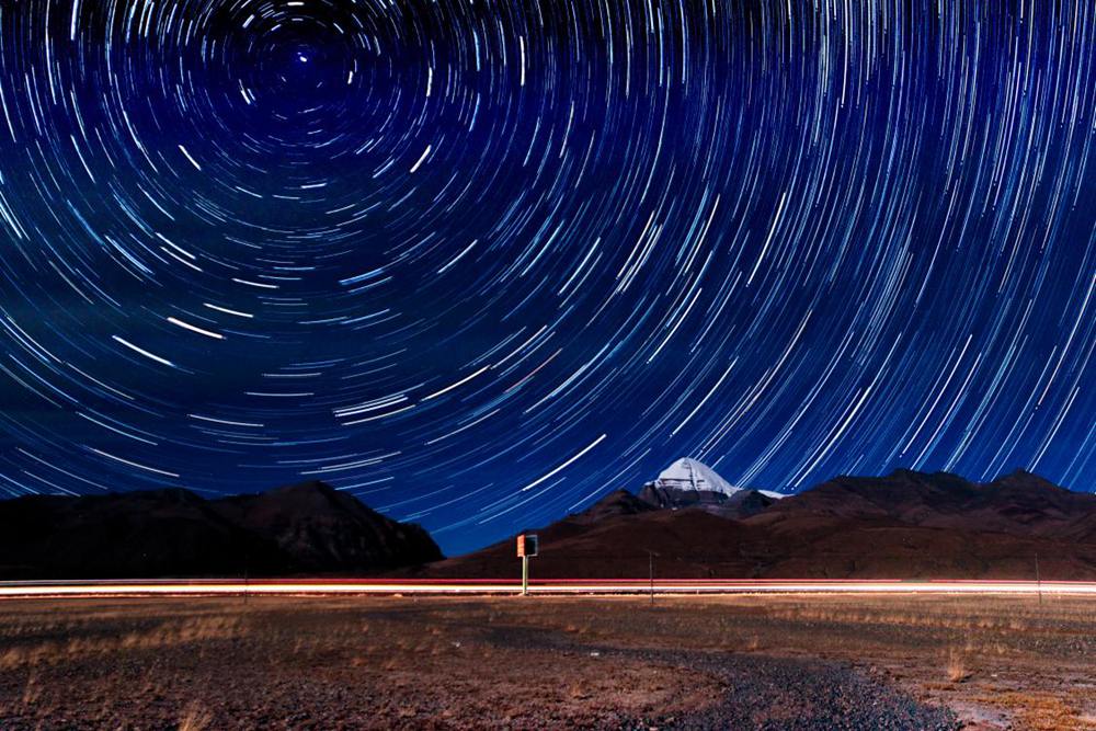 星垂平野闊。貢覺群培攝