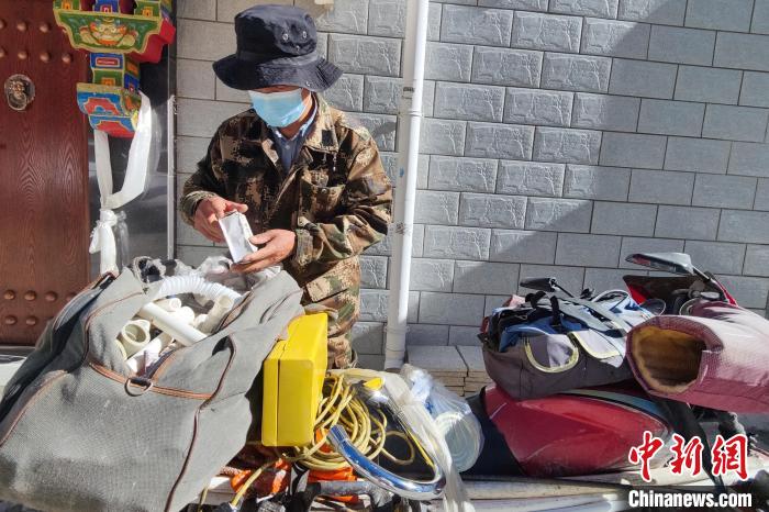 拉薩居民守望相助抗疫：大家的關(guān)系、距離更近了