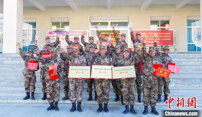 獲獎選手合影?！敲衫?攝