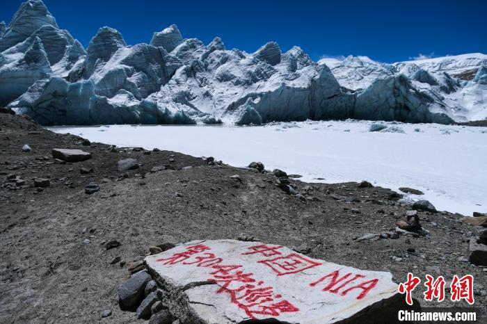 普瑪江塘邊境派出所民輔警巡邏標(biāo)記。　江飛波 攝
