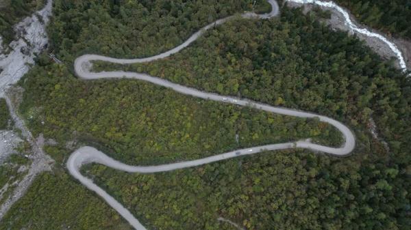 幾代建設(shè)者，歷經(jīng)半個(gè)多世紀(jì)完成！這是一條怎樣的公路？